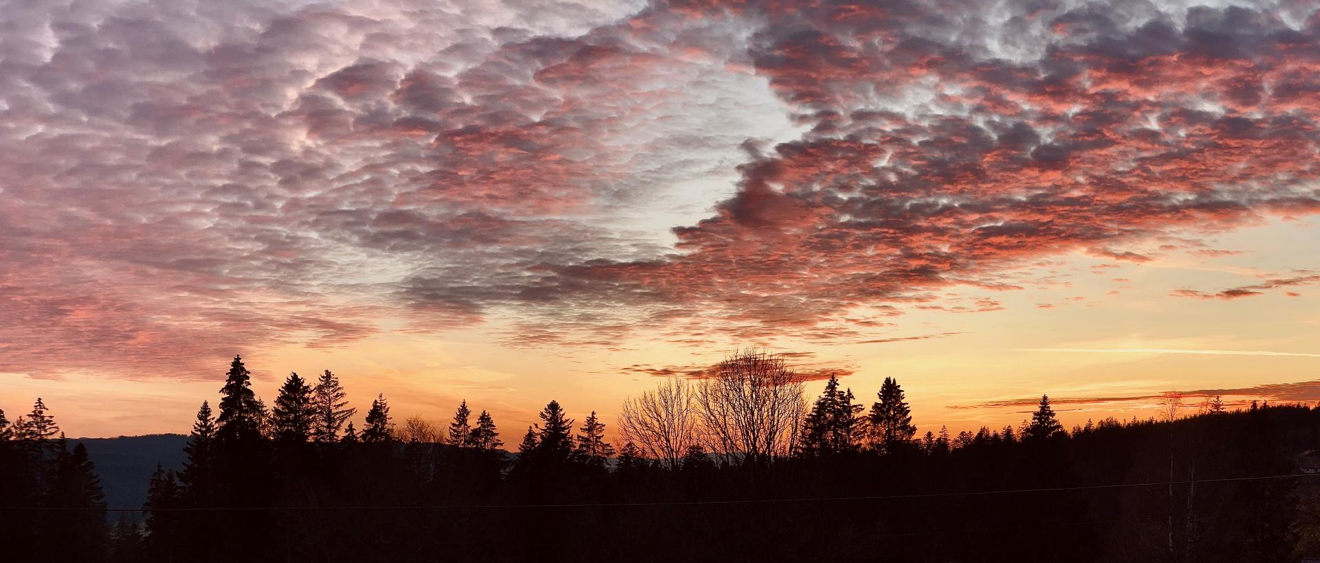 Magnifique couché de soleil aux Cernets Hôtel