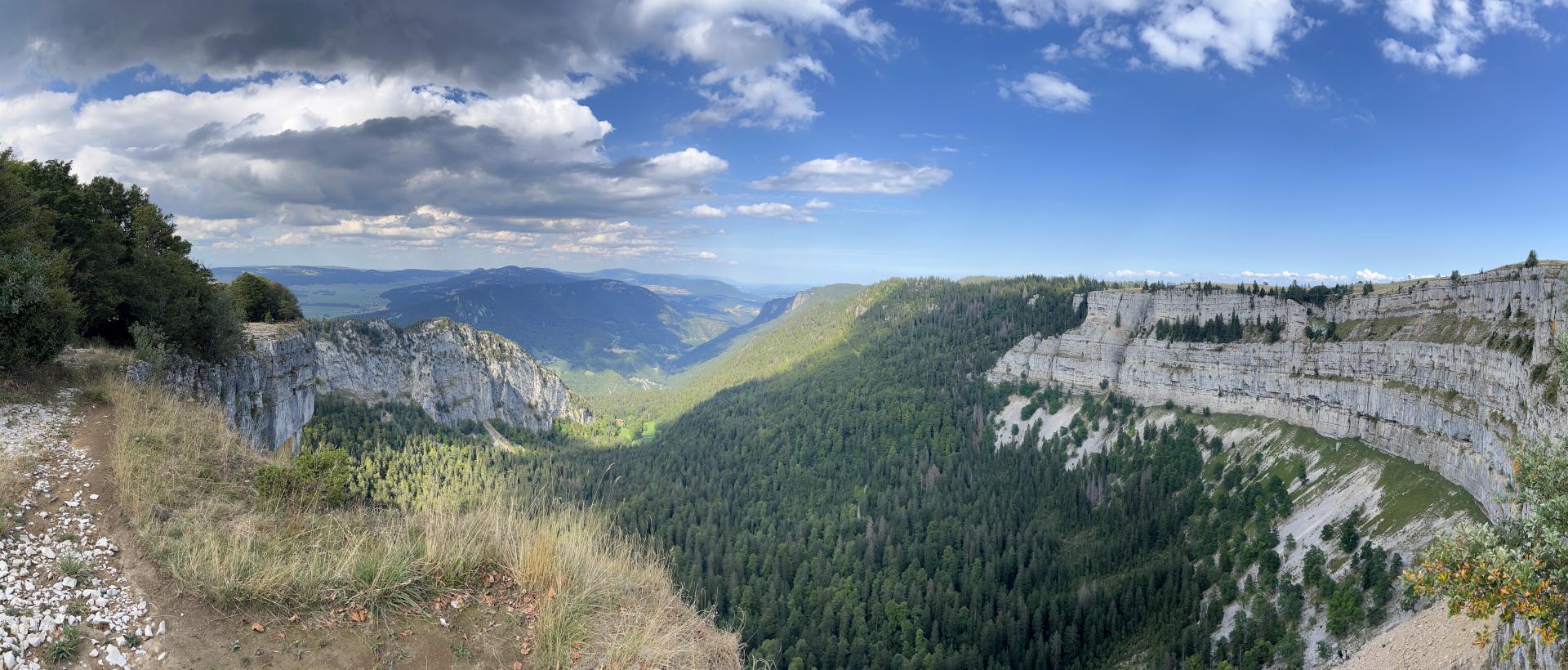 creux du van panoramique cirque automne val de travers