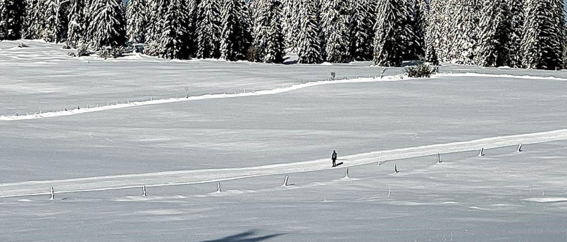 Paysage naturel en hiver ski nordique dans la vallée de la Brévine proche des Cernets Val de Travers