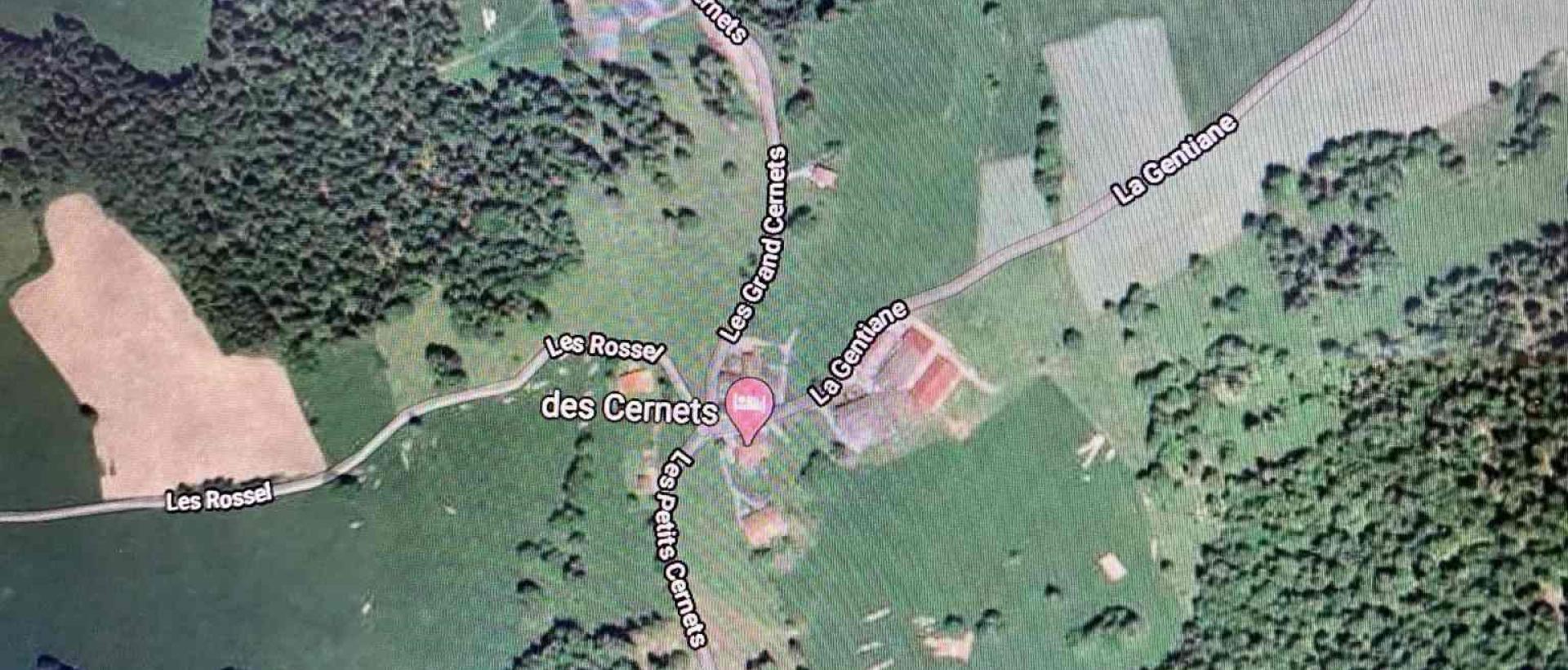 Vue aérienne Les Cernets dans le Val-de-Travers