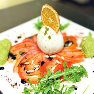 Tomate Mozzarella de bufflonne du Val-de-Travers