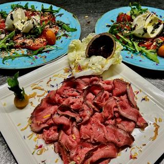 Tomates et Mozzarella du VDT / Roastbeef Maison à 54°