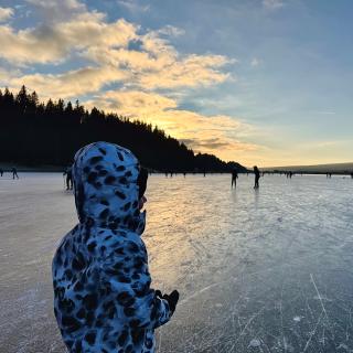 lac des tailleres coucher de soleil lac gele siberie suisse 