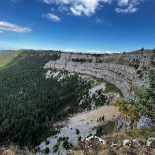 cirque creux du van val de travers automne