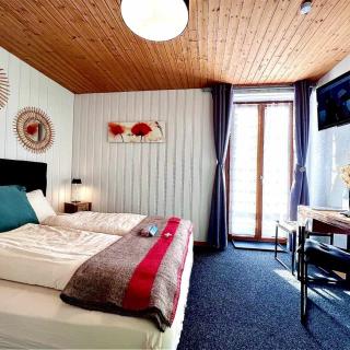 Chambre double balcon proche du Lac des Taillères Les Cernets