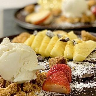 Dessert fait maison ananas restaurant Les Cernets Val de Travers