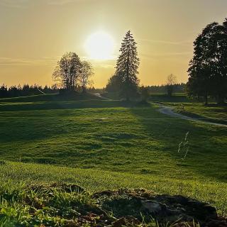 champs nature coucher de soleil les cernets val de travers