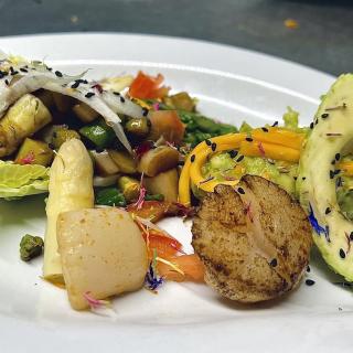 Assiette gastronomie restaurant Les Cernets Val de Travers Fait Maison