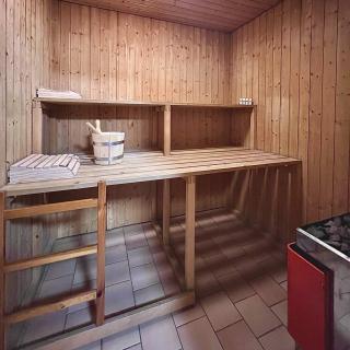 Sauna intérieur gratuit Hôtel Les Cernets Val de Travers Jura neuchâtelois
