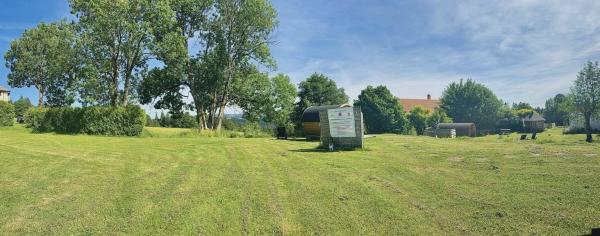 zone verte d'accueil pour Van & camping car 600m2 aux Cernets dans le Val de Travers